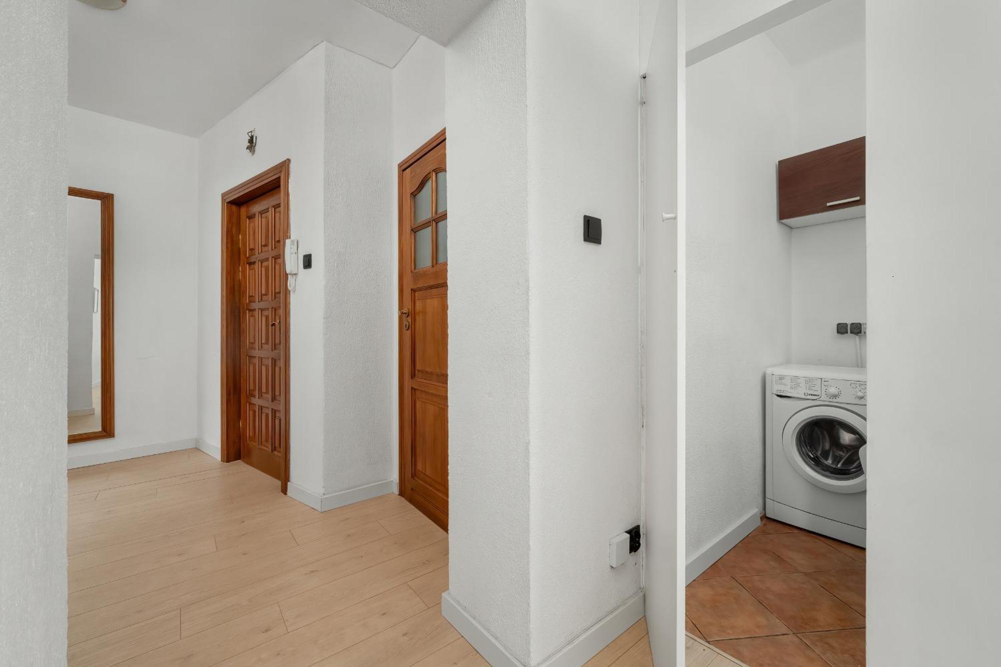 Przytulny Legionow Z Parkingiem By Renters Apartment