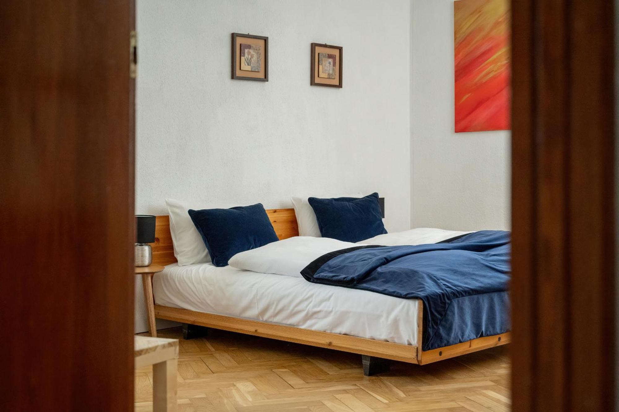 Apartment Przytulny Legionow Z Parkingiem By Renters *