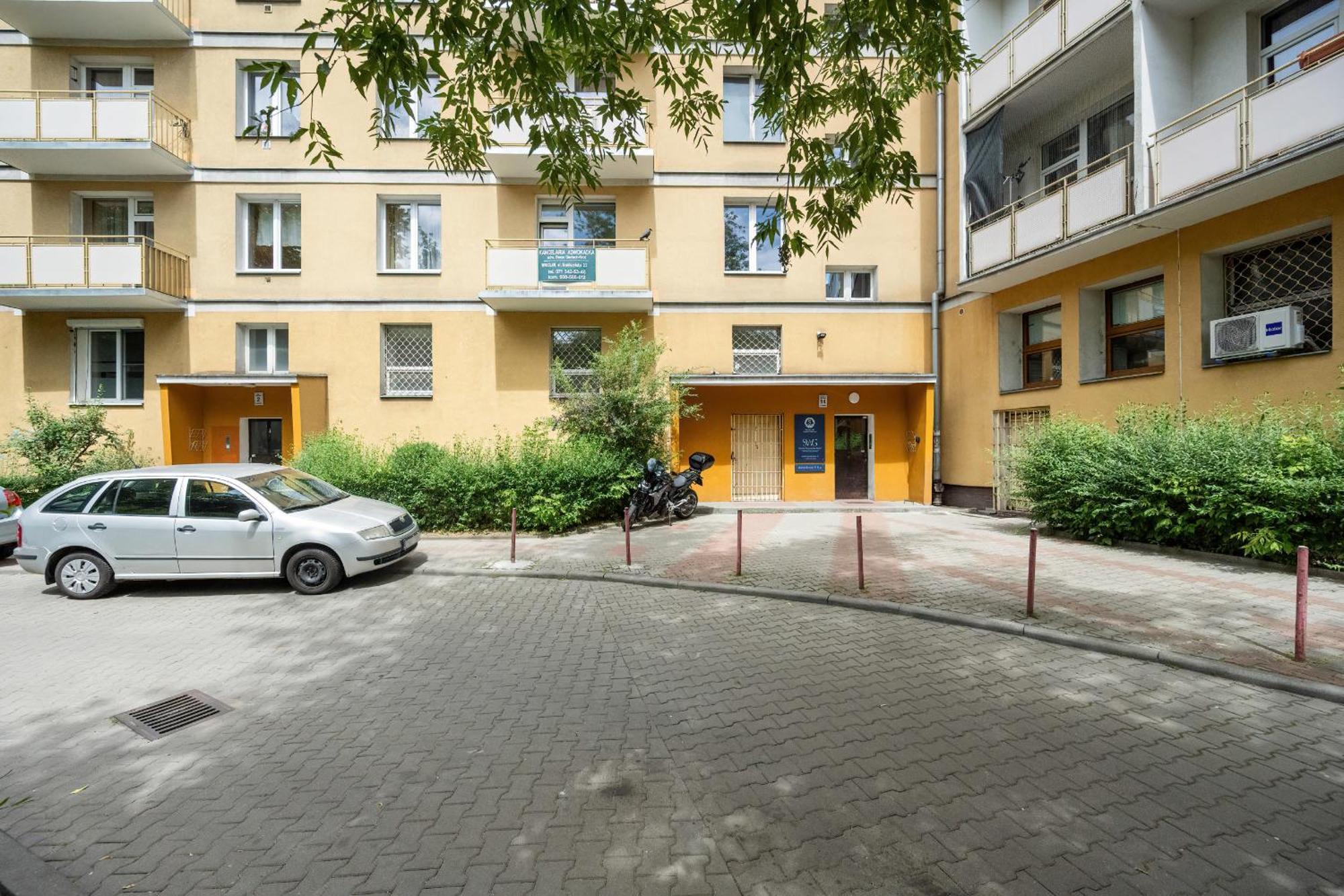 Przytulny Legionow Z Parkingiem By Renters * Breslau